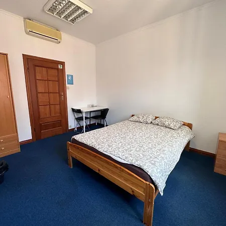 - 24h Self Check-in B&B