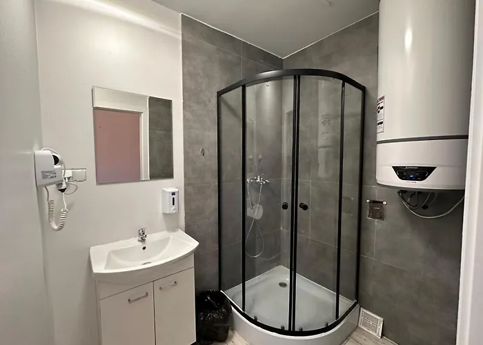 - 24h Self Check-in * 포즈난